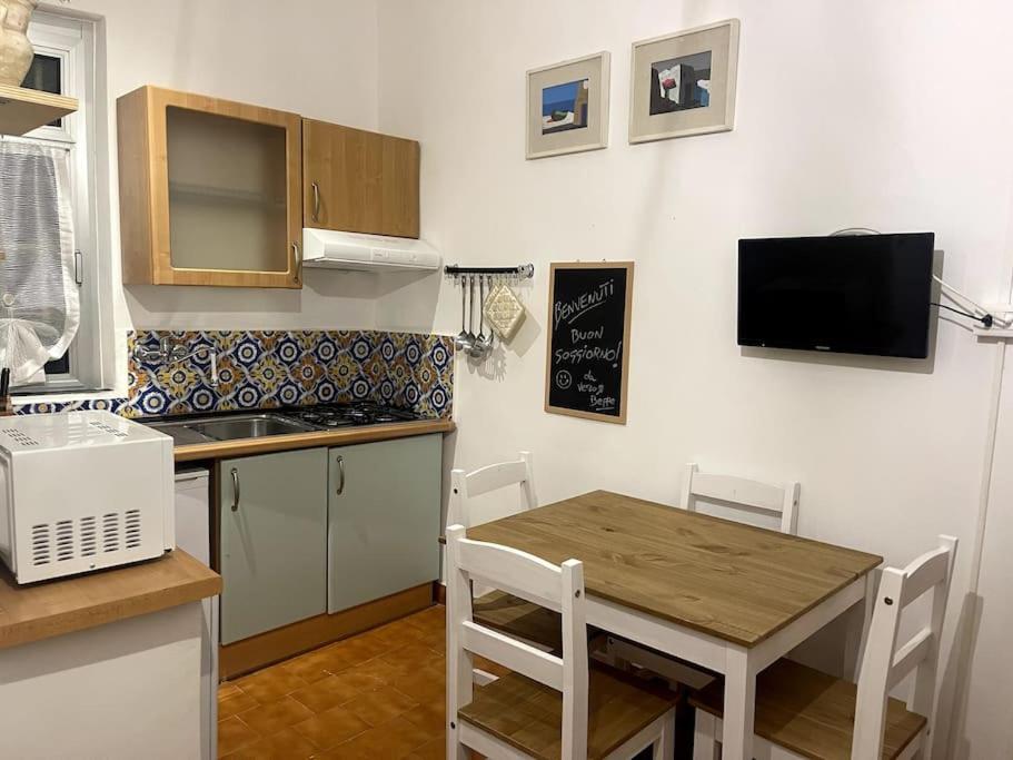 Apartament Ridi Che Ti Passa In Vico Lavagna Genua Zewnętrze zdjęcie